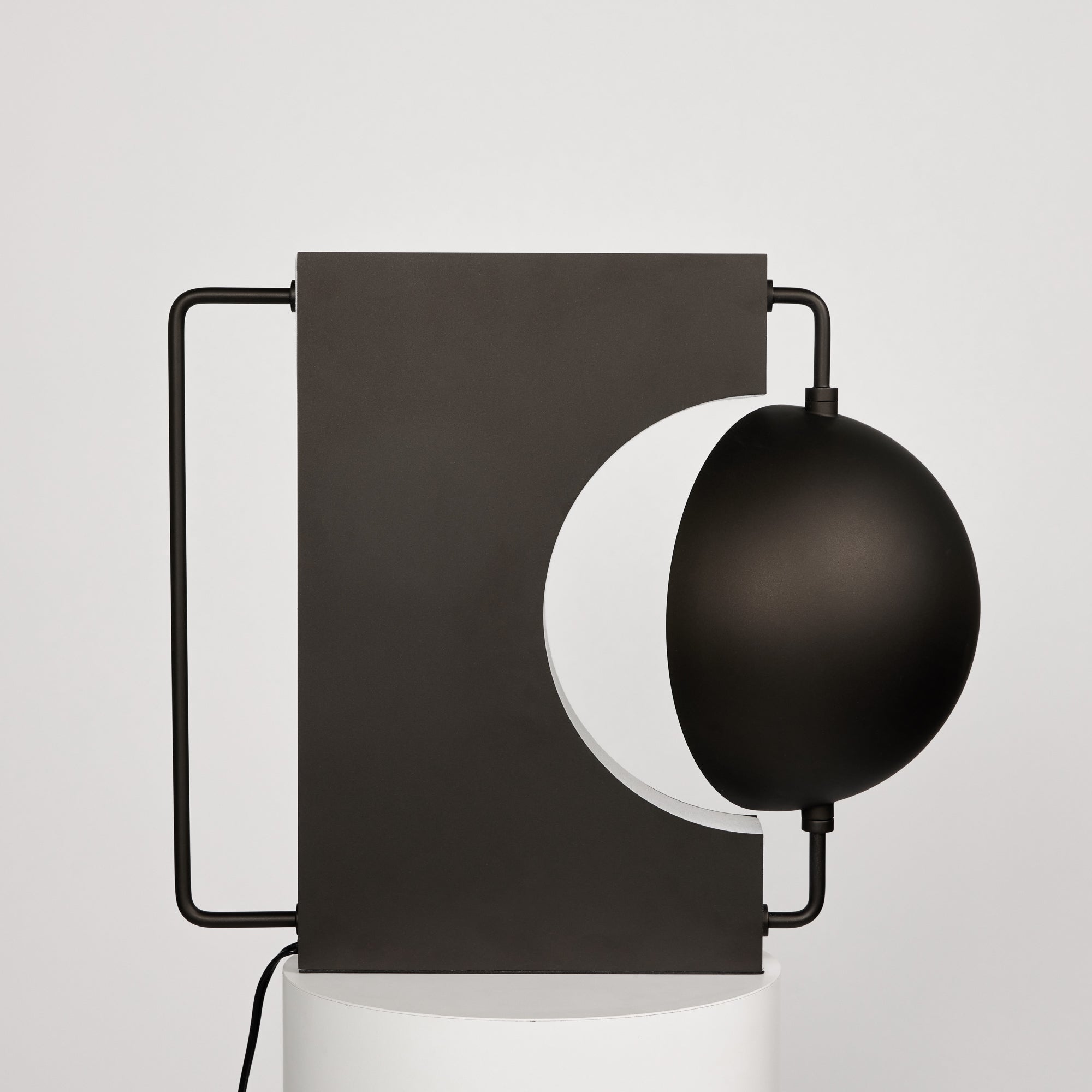 Half Table Lamp Brushed Golden Black