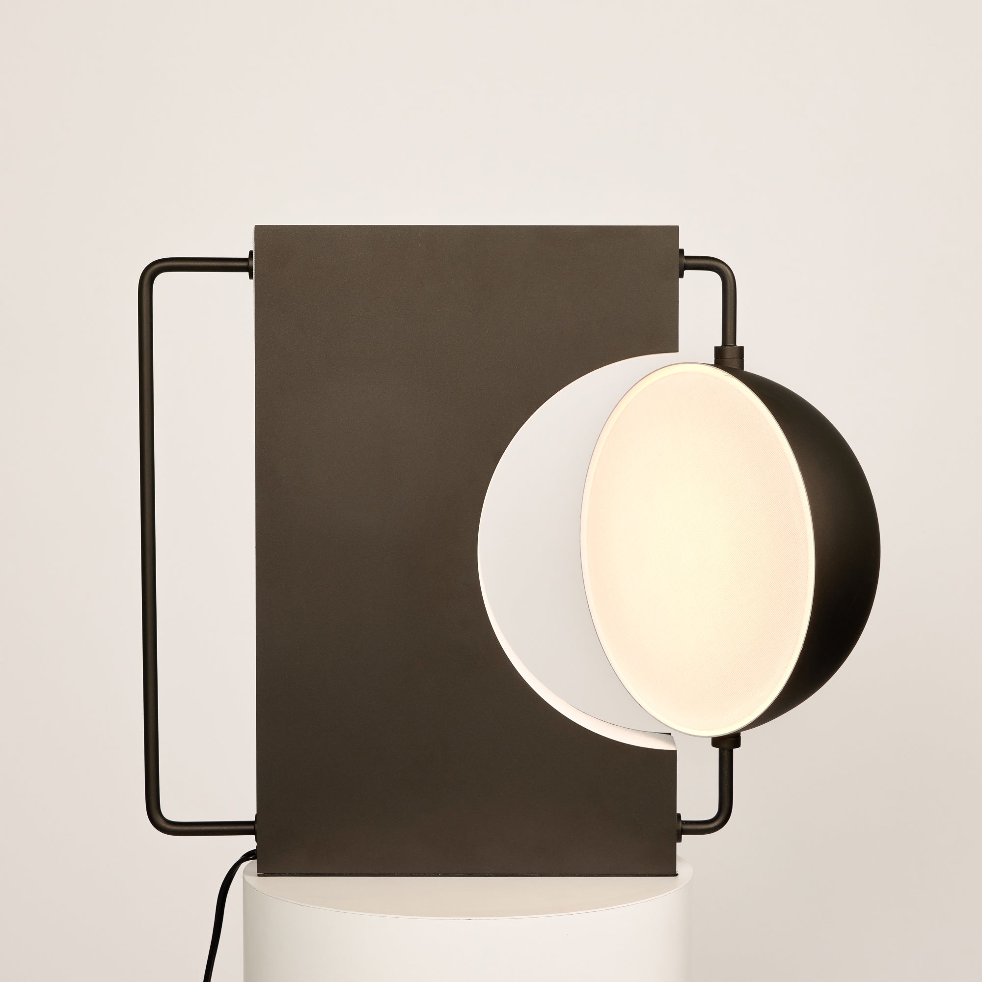 Half Table Lamp Brushed Golden Black