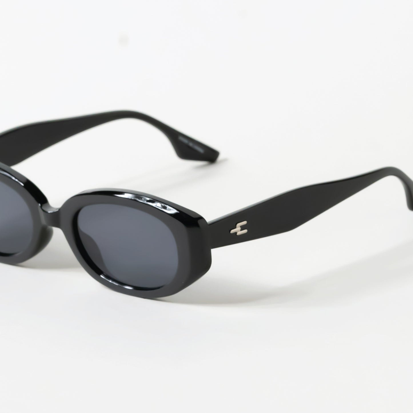 Black Skinny Round Eye Sunglasses