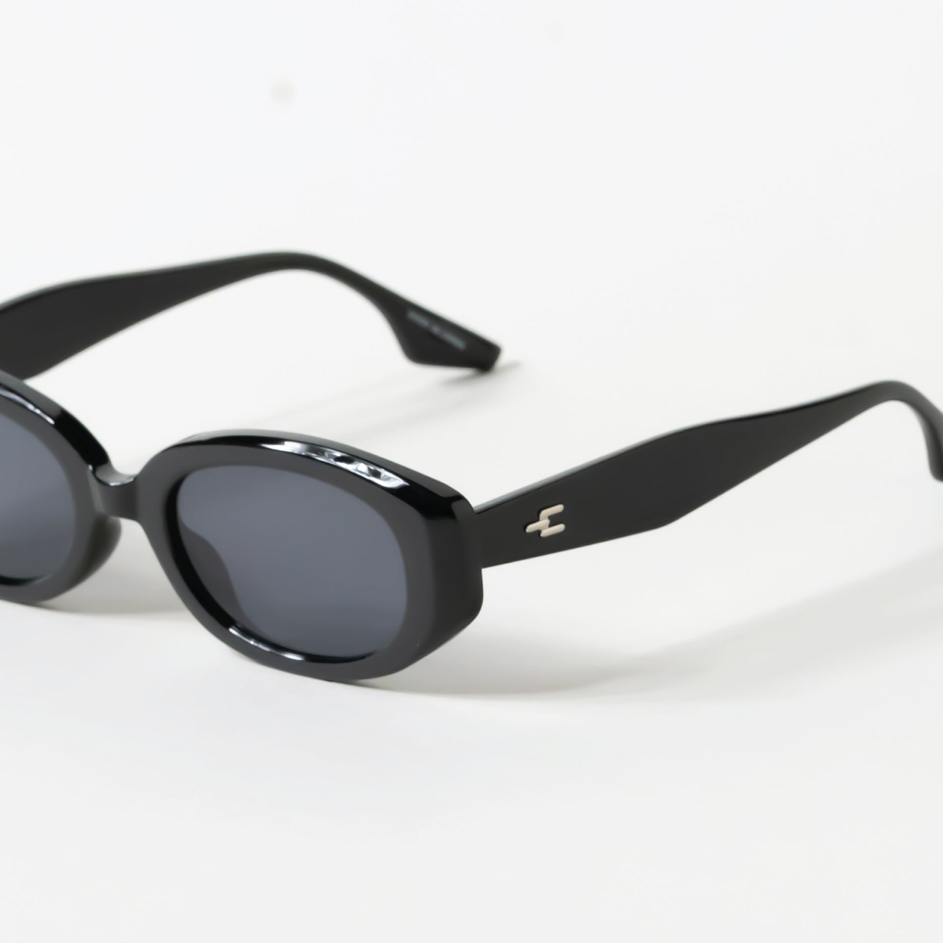 Black Skinny Round Eye Sunglasses