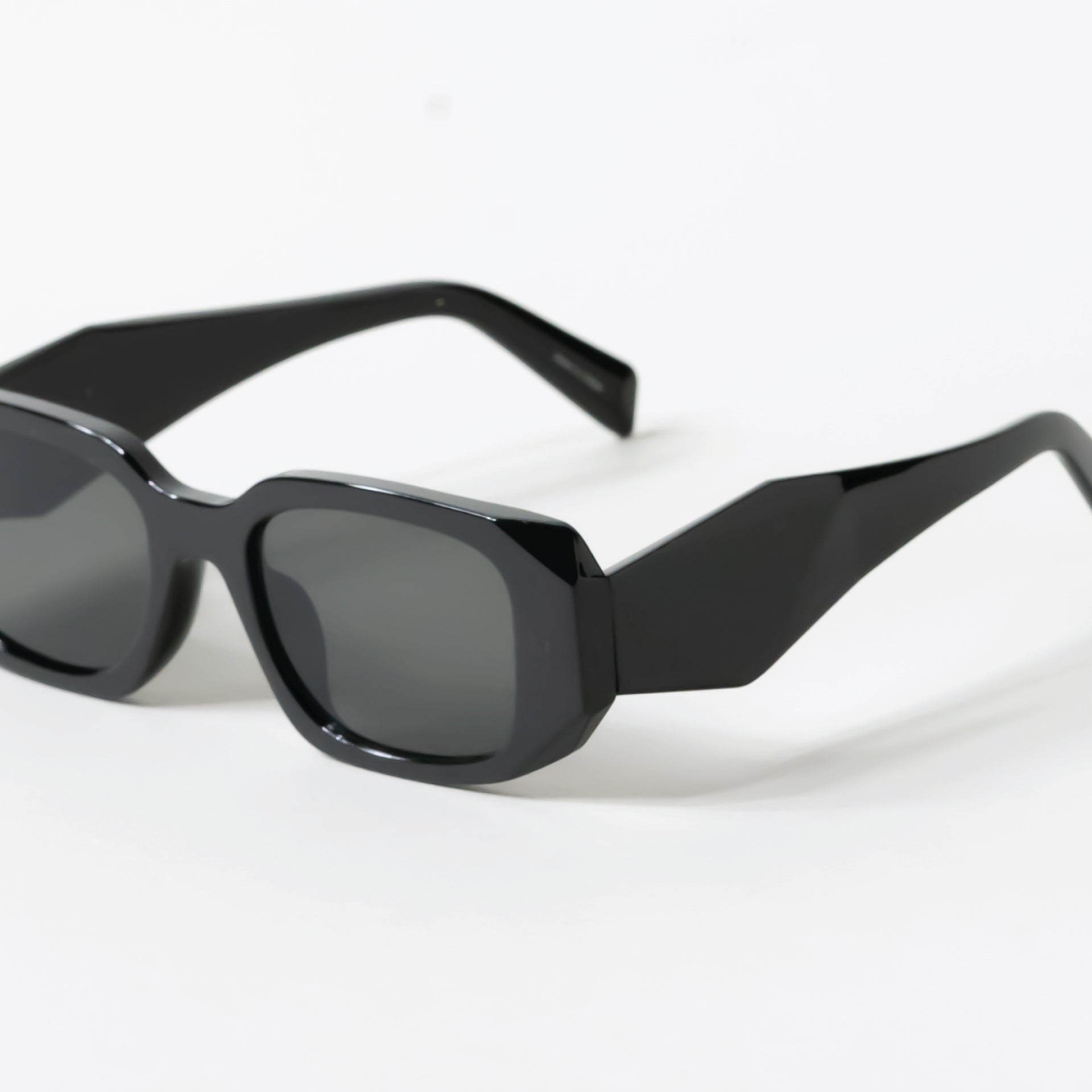 Black Geometric Rectangle Sunglasses