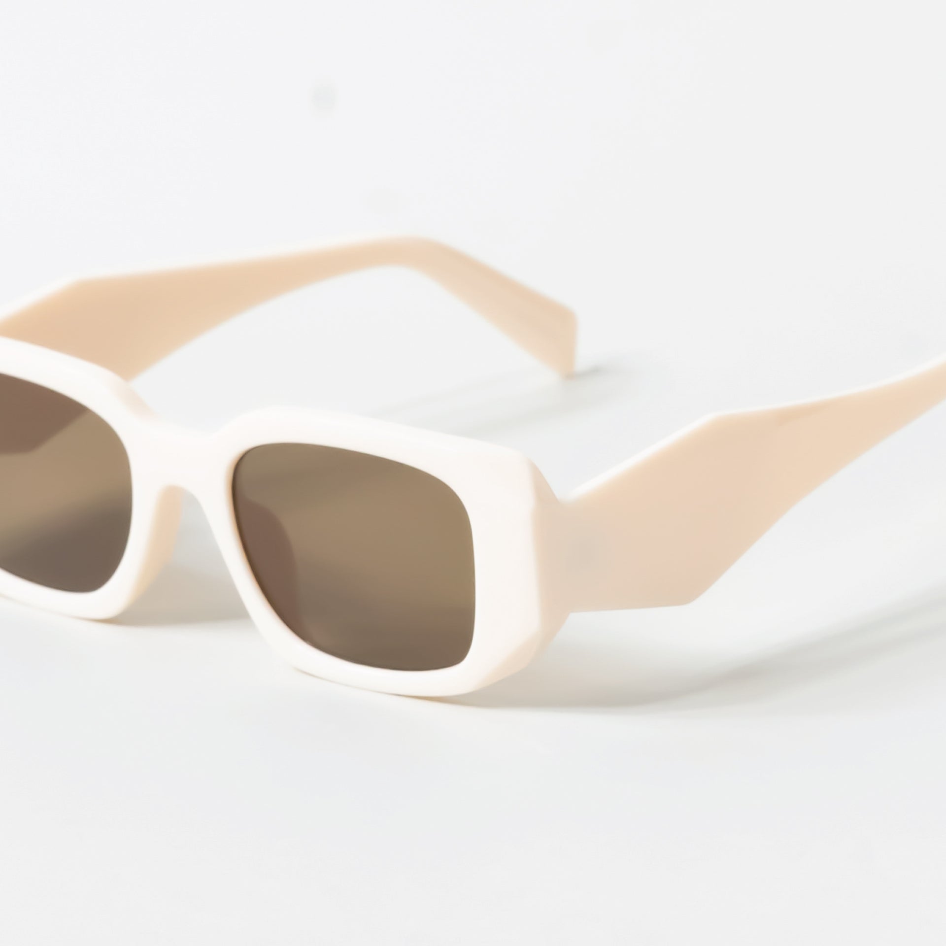 Off White Geometric Rectangle Sunglasses