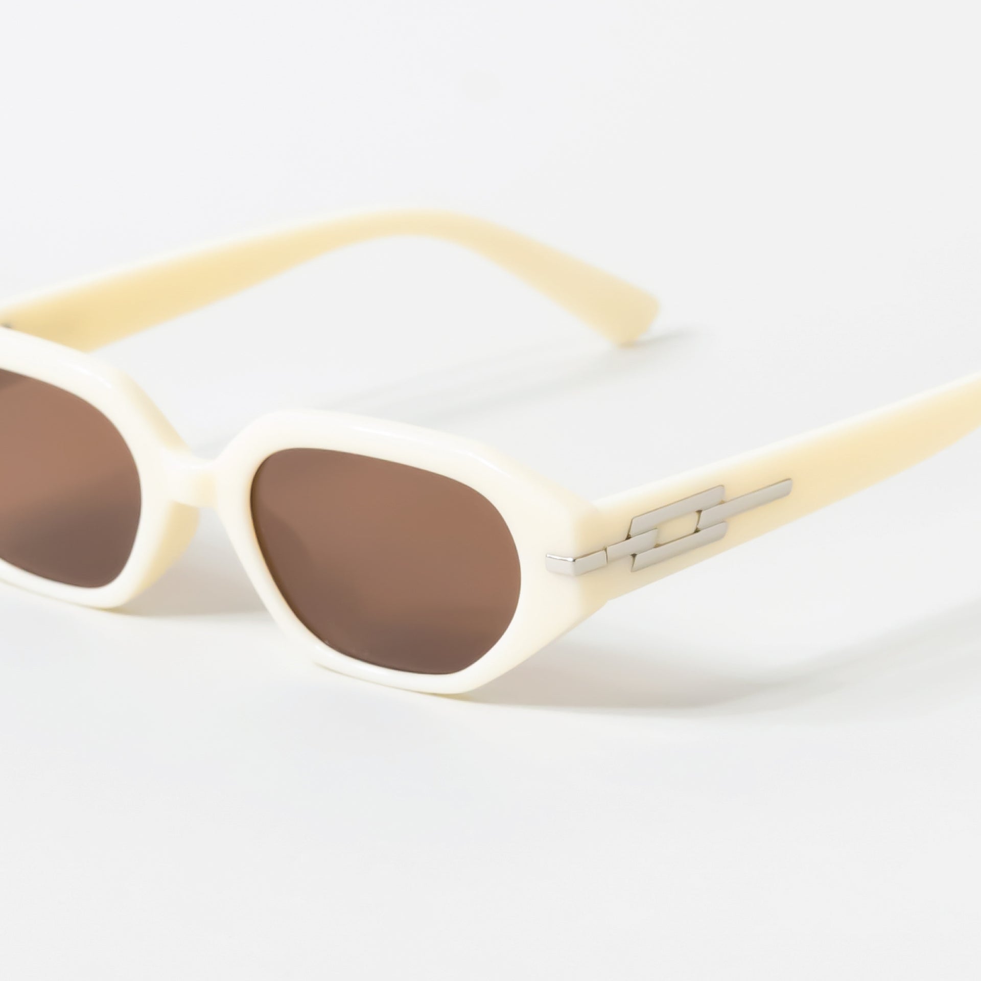 Off White Slim Rectangular Side Detail Sunglasses