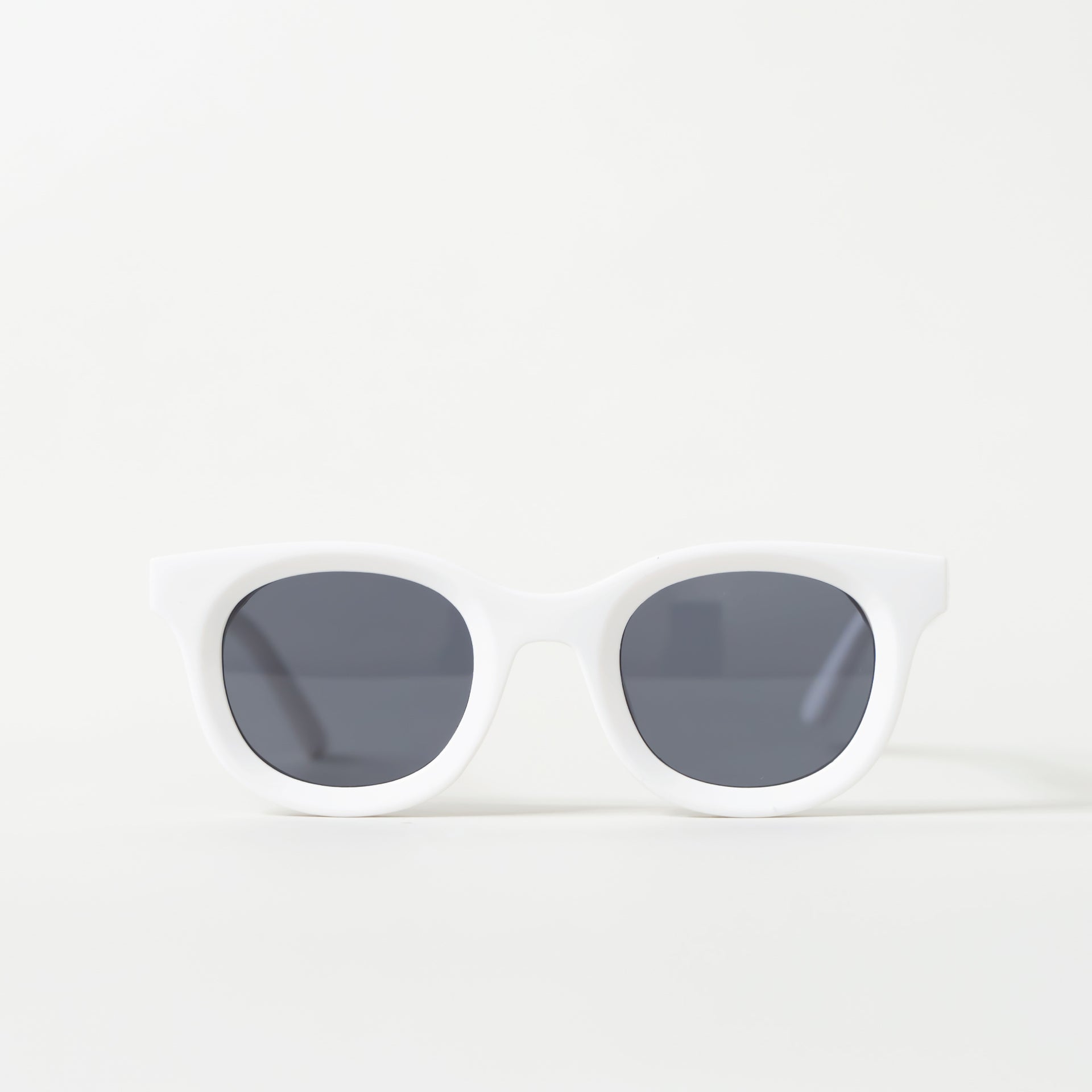 White Rounded Thick Frame Sunglasses